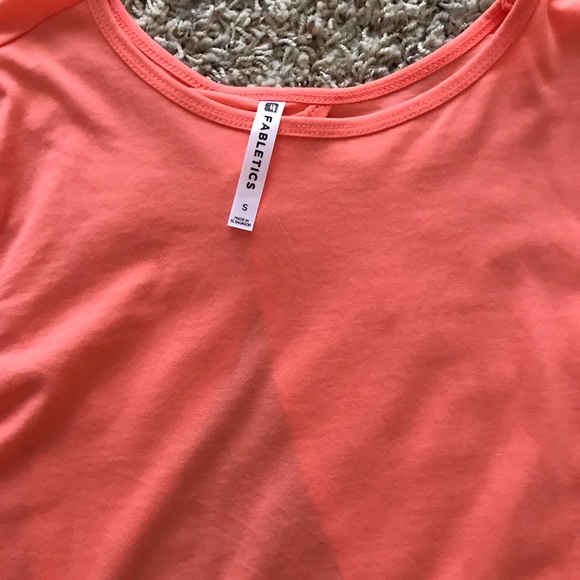 Fabletics top - Picture 2 of 4